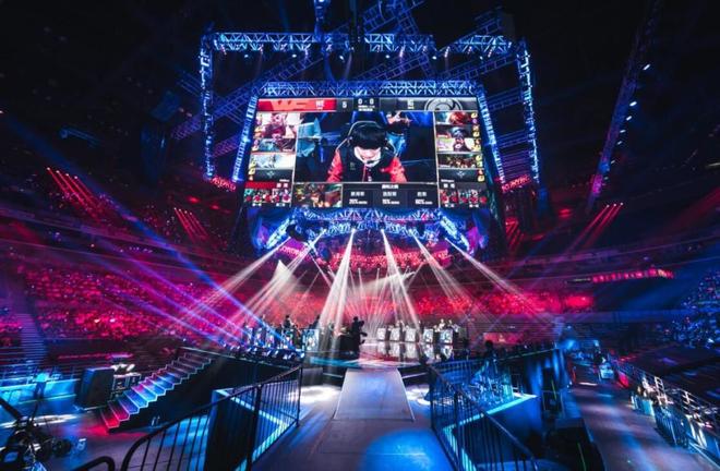 获赠豪宅终 获赠豪宅终