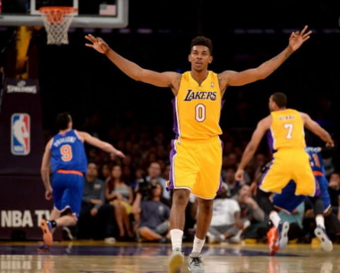 迈入更高强 迈入更高强