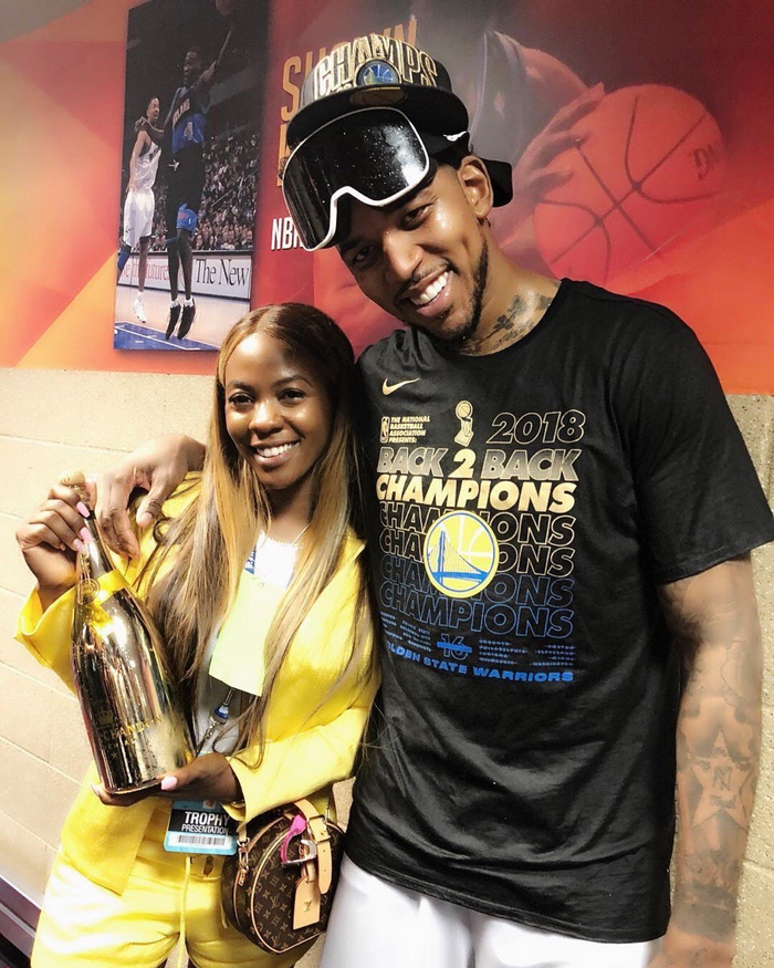 在对手退防 在对手退防