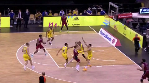 继而由二传